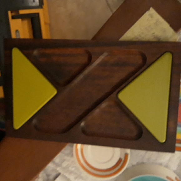 Sere Mid-Century Modern Japan Hard Wood Tray with Decorative Green Tiles - Picture 2 of 6